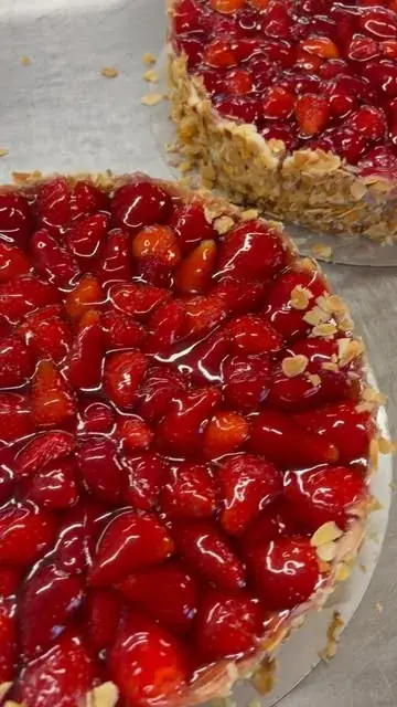 Erdbeerkuchen in der Konditorei